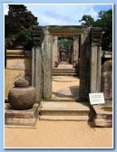 :  > Sr� Lanka (cestopis) (Sri Lanka)
