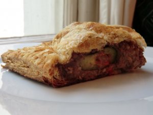 Recept online: Pln�n� ta�ti�ky z listov�ho t�sta: K�ehk� ta�ti�ky z listov�ho t�sta s raj�aty, ricottou a parmez�nem